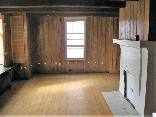 1846 Woodland Ave in Duluth, MN - Building Photo - Building Photo