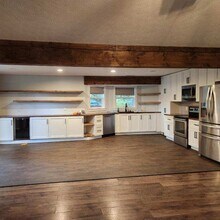 9063 Morrow Woodville Rd in Pleasant Plain, OH - Foto de edificio - Building Photo