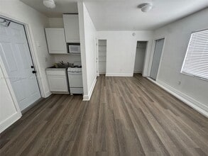 240 NW 64th St in Miami, FL - Building Photo - Building Photo
