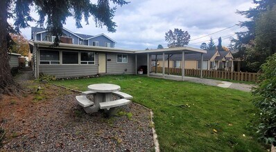 2328 Verona St in Bellingham, WA - Building Photo - Building Photo