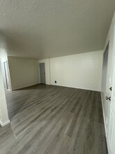 9017 236th St SW, Unit D in Edmonds, WA - Building Photo - Building Photo