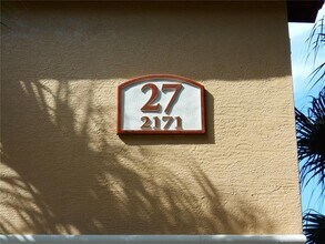 2171 Portofino Pl in Palm Harbor, FL - Foto de edificio - Building Photo