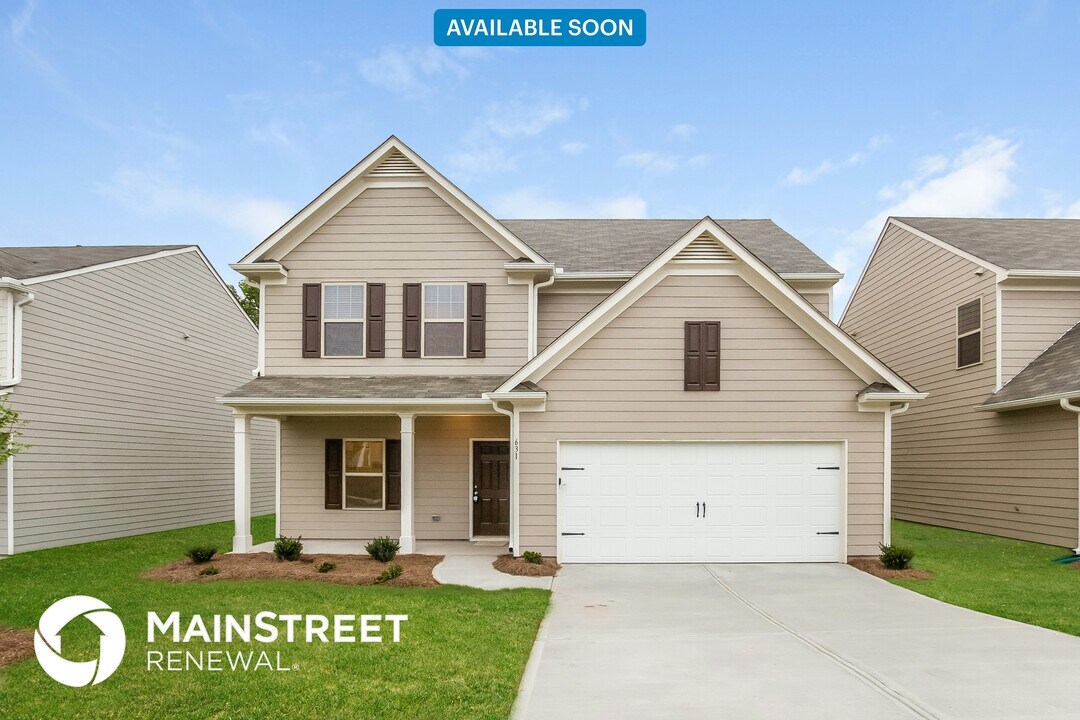 631 Independence Ave in Pendergrass, GA - Building Photo