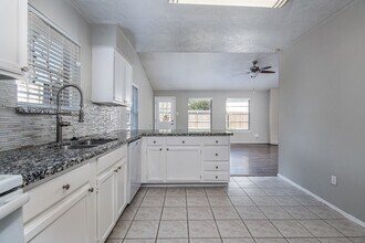 16210 Cypress Point Dr in Cypress, TX - Building Photo - Building Photo