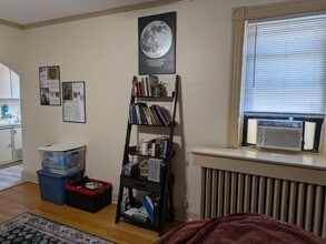 328 W St Charles Rd in Lombard, IL - Building Photo - Building Photo