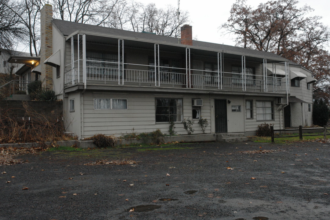 2072 Old Milton Hwy in Walla Walla, WA - Building Photo