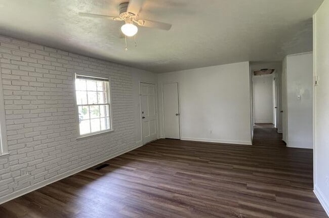 403 Sheffield Dr in Darlington, SC - Building Photo - Building Photo