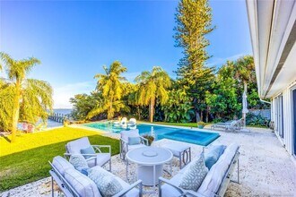 62 S Sewalls Point Rd in Stuart, FL - Building Photo - Building Photo