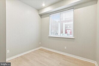 316 S 52nd St-Unit -2 in Philadelphia, PA - Foto de edificio - Building Photo