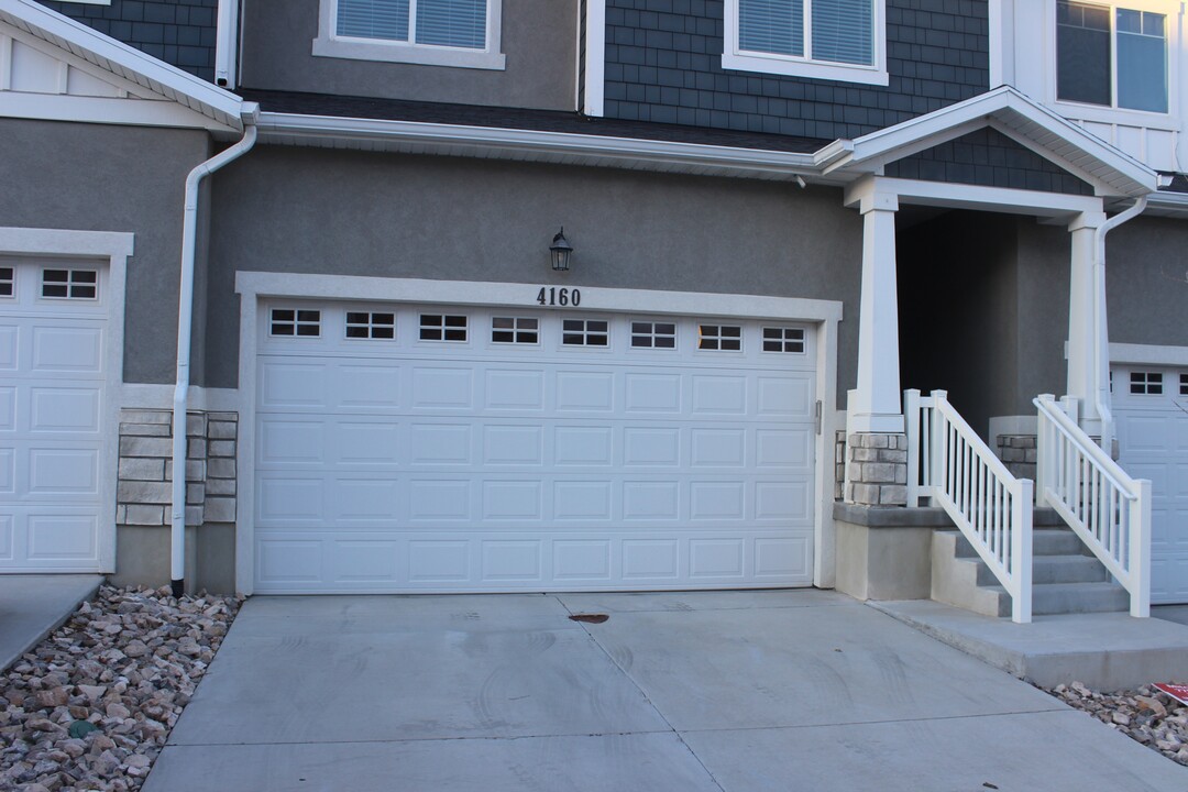 4160 W 1530 N in Lehi, UT - Building Photo