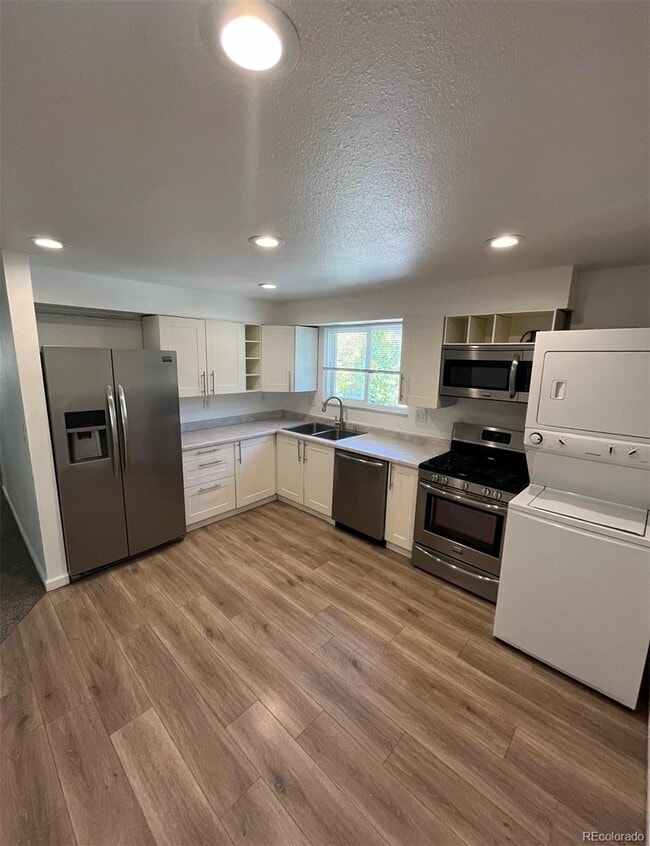 4642 S Lowell Blvd in Englewood, CO - Building Photo - Building Photo