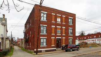 7631 Susquehanna St Apartamentos