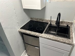 4340 SW 24th St in West Park, FL - Building Photo - Building Photo