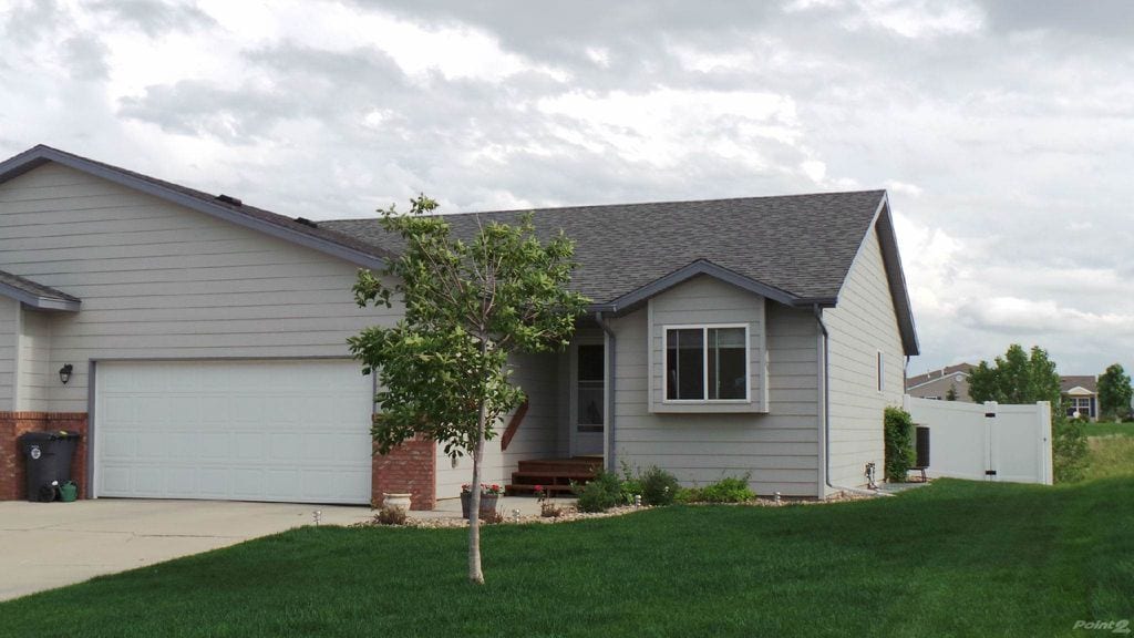 717 Auburn Dr in Rapid City, SD - Building Photo