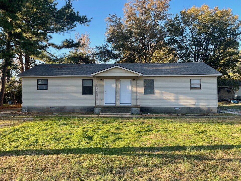 96 Magnolia Harbor Rd in Tiptonville, TN - Building Photo