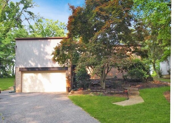 property at 3948 S Shore Dr