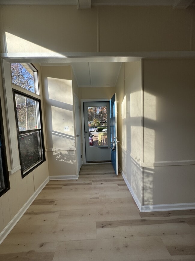 2717 Hayes Dr in Hillsborough, NC - Building Photo - Building Photo