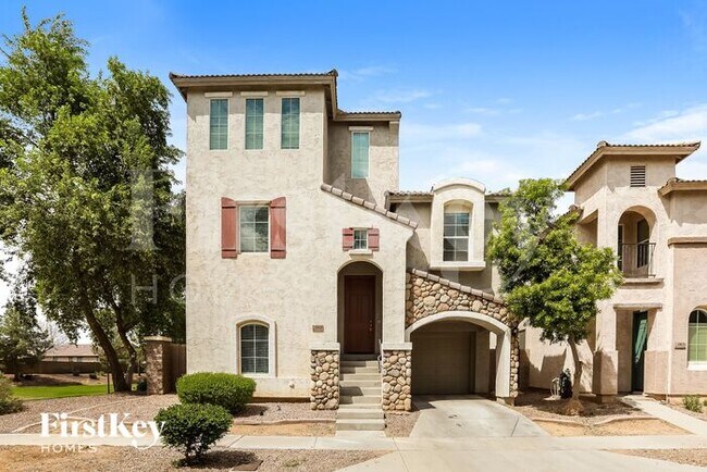 10024 W Williams St in Tolleson, AZ - Foto de edificio - Building Photo