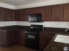 642 Brewer Rd in Imperial, CA - Building Photo - Building Photo