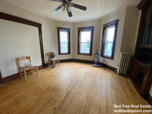 12 Douglas Ave, Unit 1