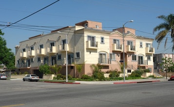 6601 Woodley Ave in Van Nuys, CA - Building Photo - Building Photo