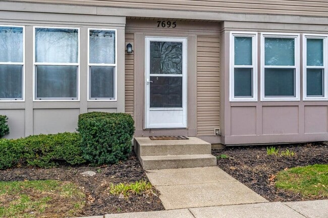 7695 Barkwood Dr, Unit 7695 in Worthington, OH - Building Photo - Building Photo
