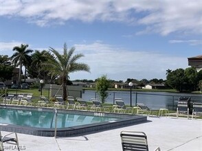 13115 Feather Sound Dr in Ft. Myers, FL - Building Photo - Building Photo
