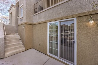 7661 Sands Dr in Las Vegas, NV - Building Photo - Building Photo