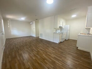 726 N Slemons St in Monticello, AR - Building Photo - Building Photo
