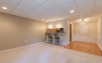 38465 North Ln in Willoughby, OH - Foto de edificio - Building Photo