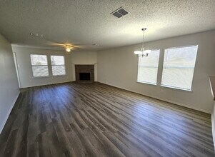 2841 McKenzie Ln in Lancaster, TX - Building Photo - Building Photo