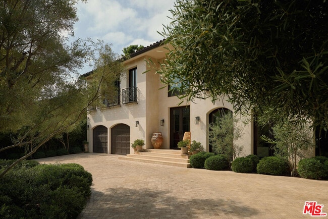 623 Alta Dr in Beverly Hills, CA - Building Photo - Building Photo