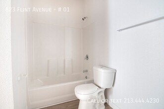 823 N Flint Ave in Los Angeles, CA - Building Photo - Building Photo