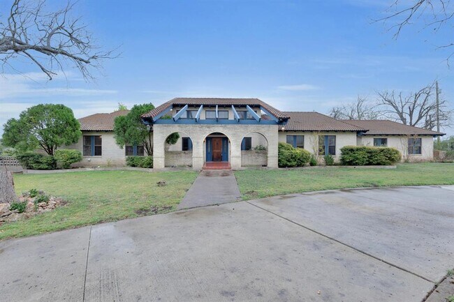 property at 1616 Tammi Ln