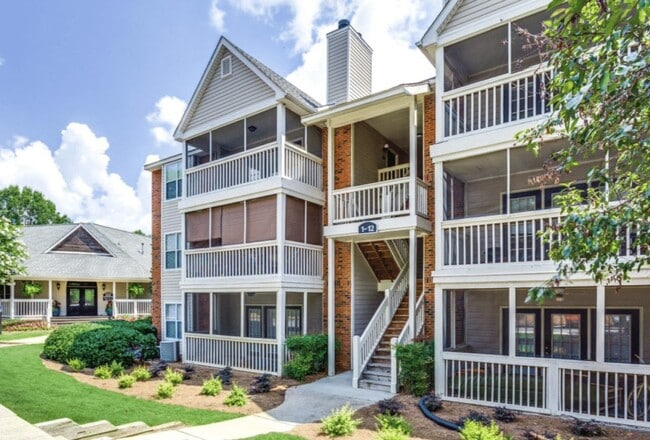 Plantations at Haywood in Greenville, SC - Foto de edificio - Building Photo