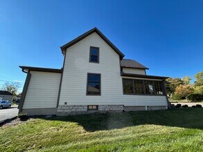 96 E Franklin St in Centerville, OH - Building Photo - Building Photo