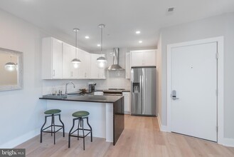 1513 Ridge Ave, Unit 301 in Philadelphia, PA - Building Photo - Building Photo