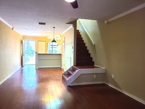 6124 SW 8th Pl in Gainesville, FL - Building Photo - Building Photo