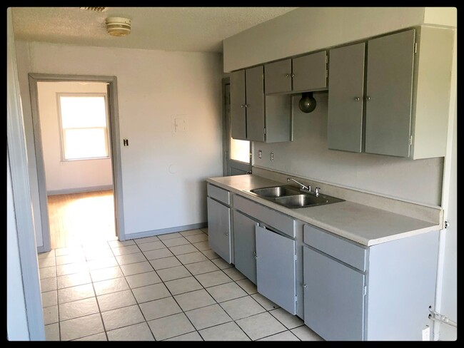 1000 S Lamar St in Amarillo, TX - Building Photo - Building Photo