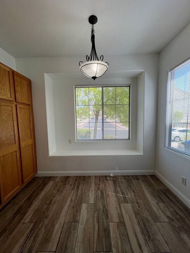 729 W Ship Wrecked Way in North Las Vegas, NV - Building Photo - Building Photo