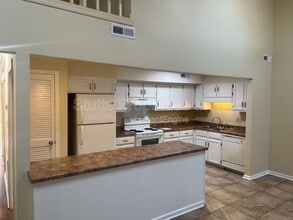 253 Woodcastle Dr in Florence, AL - Building Photo - Building Photo