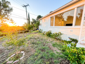 3055 Henrietta Ave in La Crescenta, CA - Foto de edificio - Building Photo