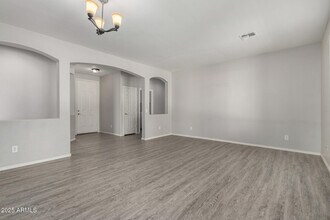 2936 E Hazeltine Way in Chandler, AZ - Building Photo - Building Photo