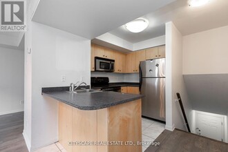 18-1018 Laidlaw St in Toronto, ON - Building Photo - Building Photo