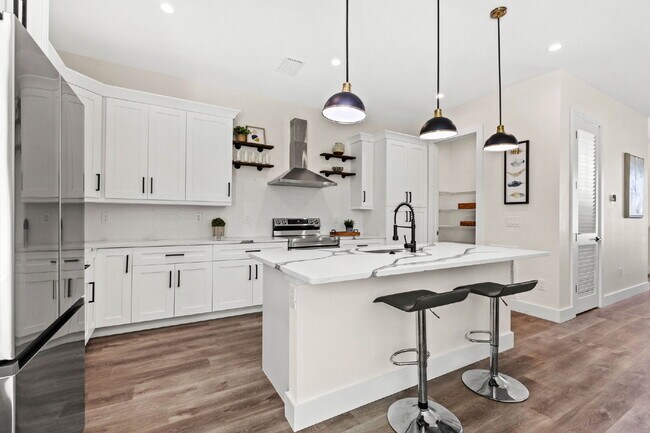 121 E Warren Ave in Tampa, FL - Building Photo - Building Photo