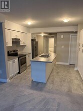 25 Paddington Grv in Barrie, ON - Building Photo - Building Photo