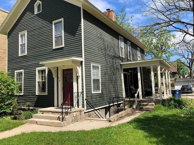 519 Lawrence St, Unit Apt 1, Unit Apt 1