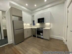 11 Queensberry St in Boston, MA - Building Photo - Building Photo
