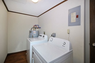 Surrey Park in Ann Arbor, MI - Foto de edificio - Building Photo