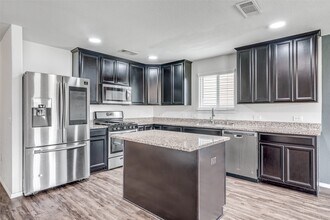 5722 Basin Ranch Ln in Park Row, TX - Foto de edificio - Building Photo